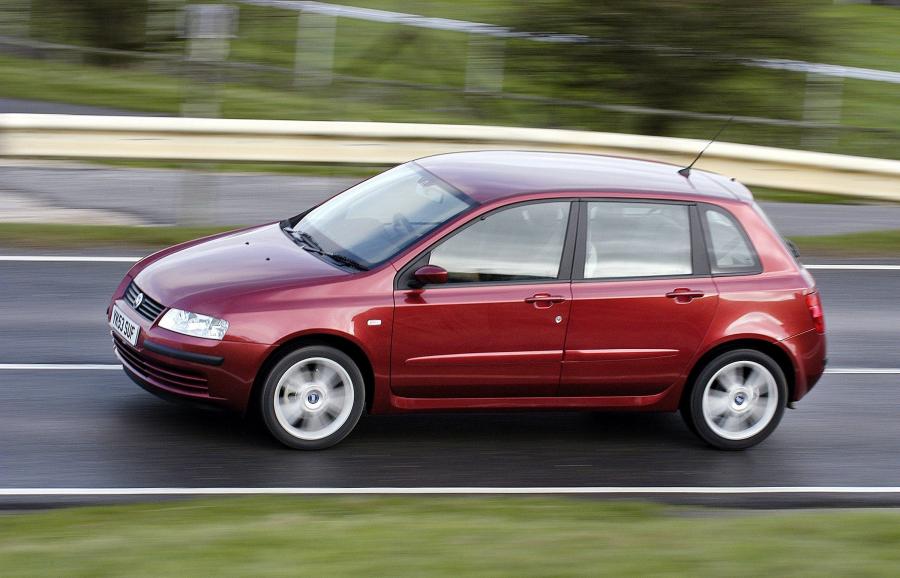  Fiat Stilo 5-Door 2004 года  (UK) (фото 7 из 11)